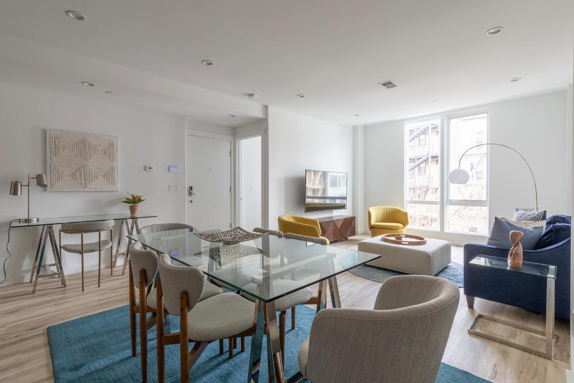 Sun-kissed 3br Loft With Patio Minutes To Nyc *