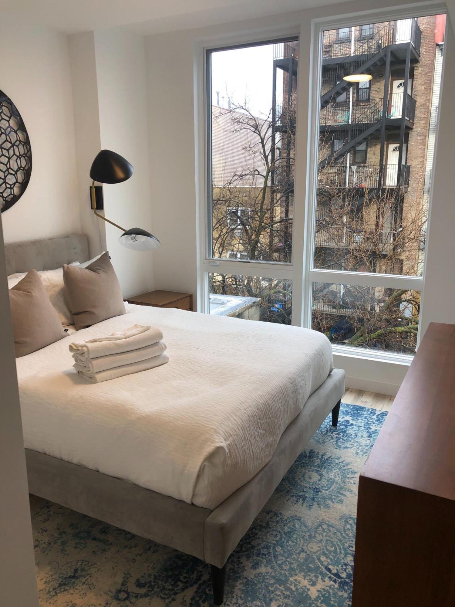 Sun-kissed 3br Loft With Patio Minutes To Nyc